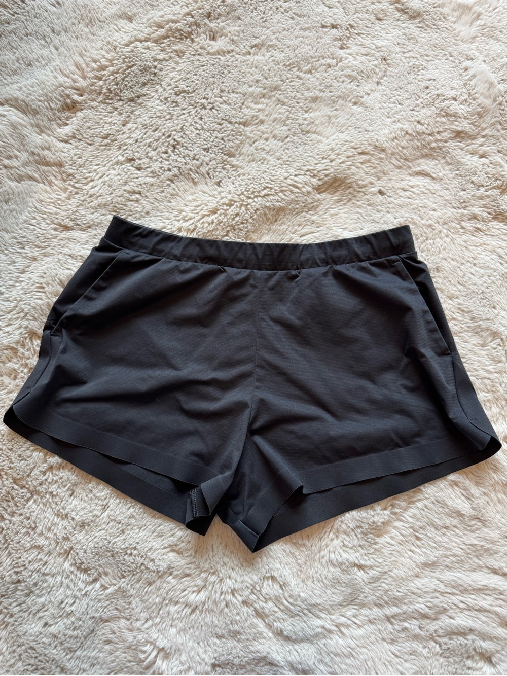 Uniqlo Black Women's Athletic Shorts - Sleek Active Design